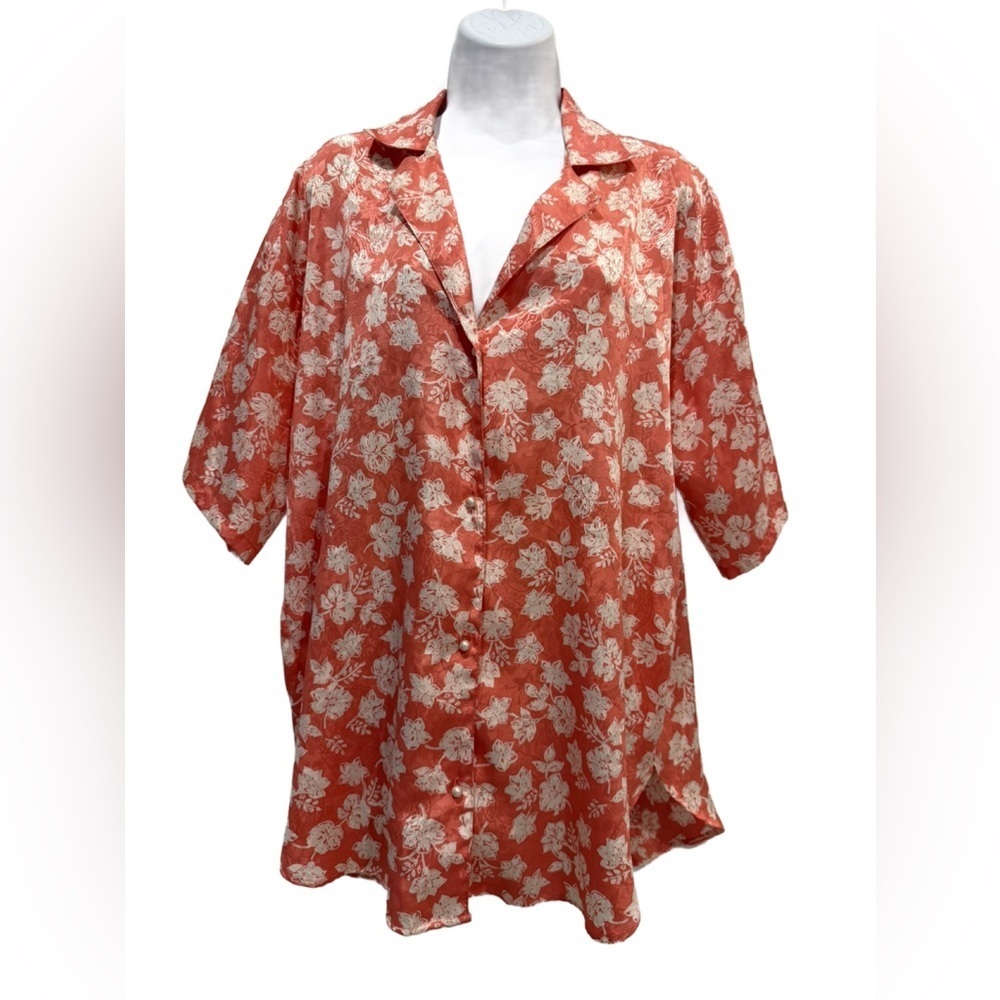Victoria's Secret Pink and White Floral Sleep Shirt. Size Small